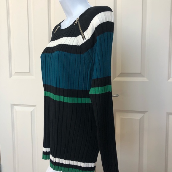 INC women’s crew neck sweater - Picture 2 of 6